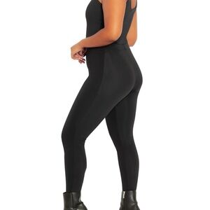 NWT High Waisted Blackmilk Medium Black Leggings with Pockets